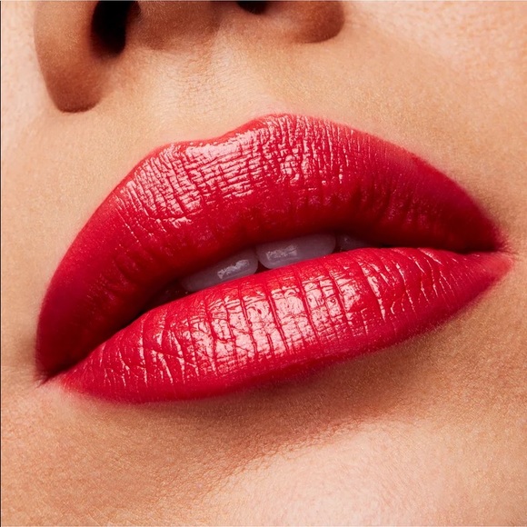 Mac Cremesheen Lipstick - Dozen Carnations - Picture 3 of 4